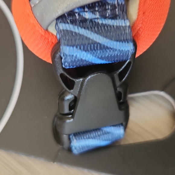 Lucy & Co. Reversible Dog Harness XL - Picture 10 of 13